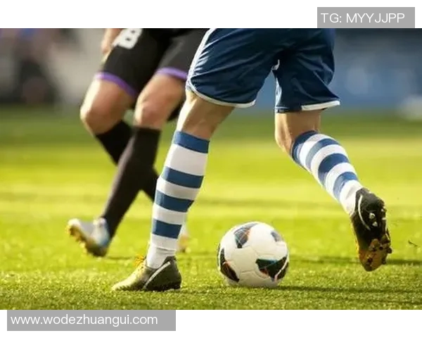 探索小众足球明星的独特魅力与精彩瞬间的图片合集 探索小众足球明星的独特魅力与精彩瞬间的图片合集