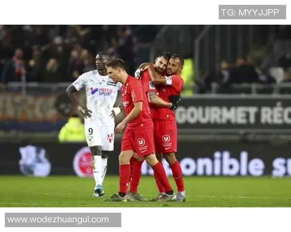 梅斯与卡昂在法国杯激战正酣谁能晋级下一轮的精彩对决 梅斯与卡昂在法国杯激战正酣谁能晋级下一轮的精彩对决